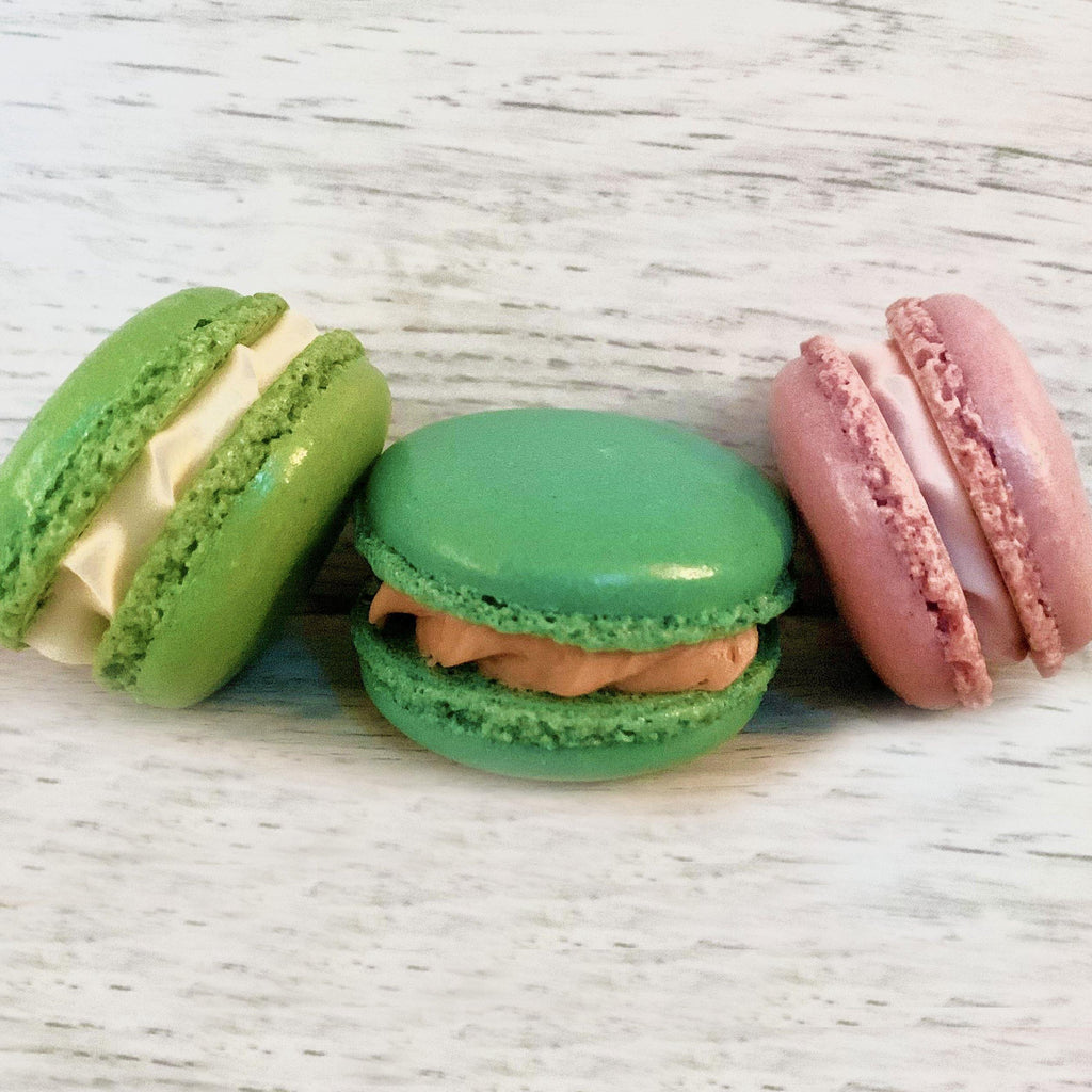 Colour matched macarons, perfect for Weddings or Events - Bella Bella Bakes